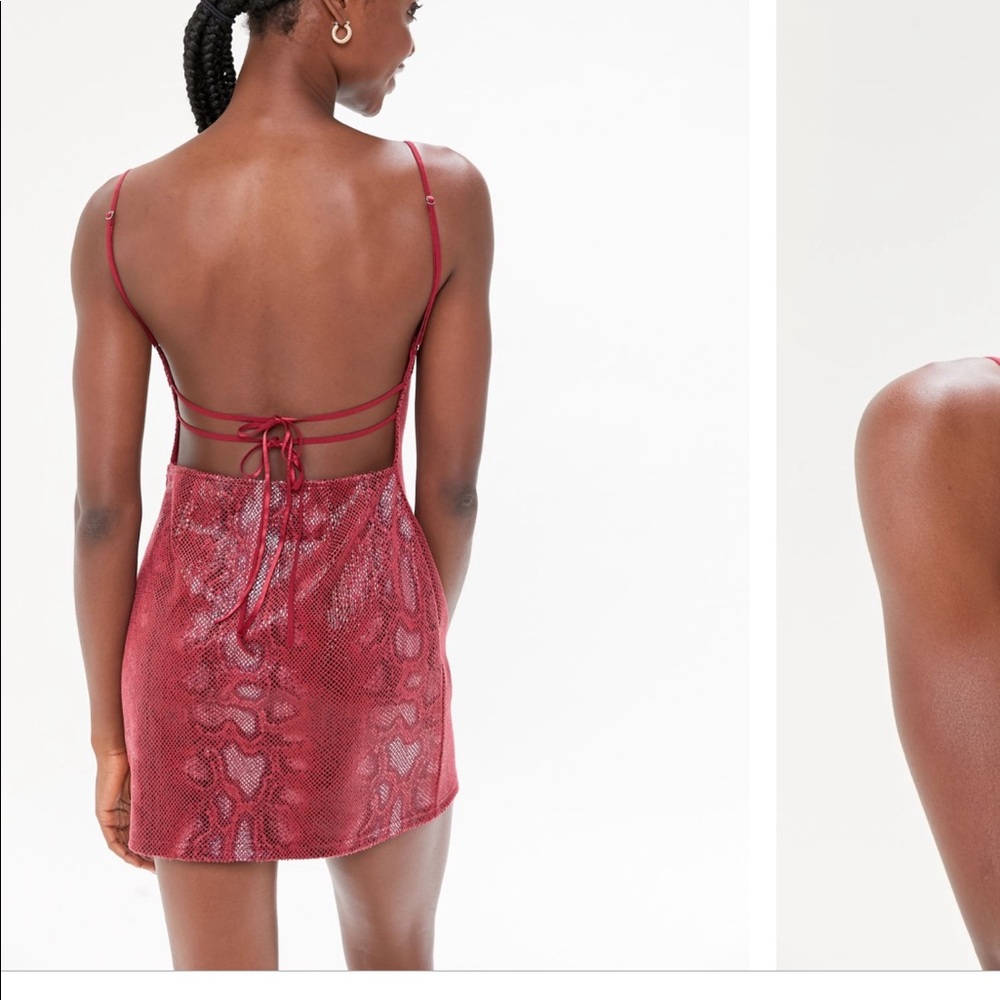 UO TEXTURED SNAKE PRINT MINI DRESS